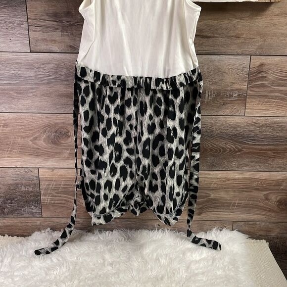 Animal Print Romper Jumpsuit Size XL Black, White and Gray - Picture 4 of 8